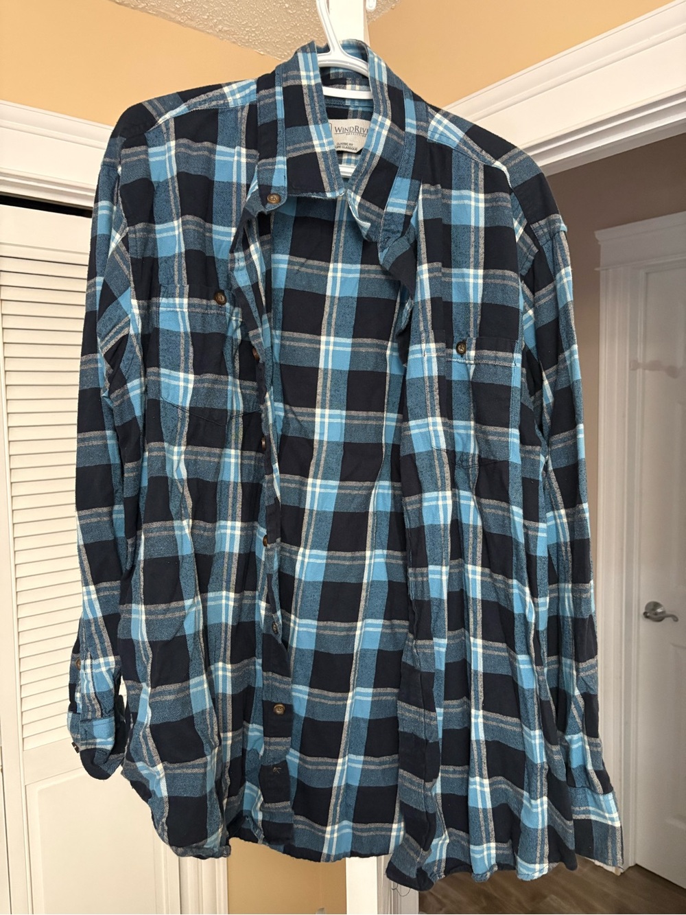 Wrangler Blue Plaid Long-Sleeve Button-Down Shirt